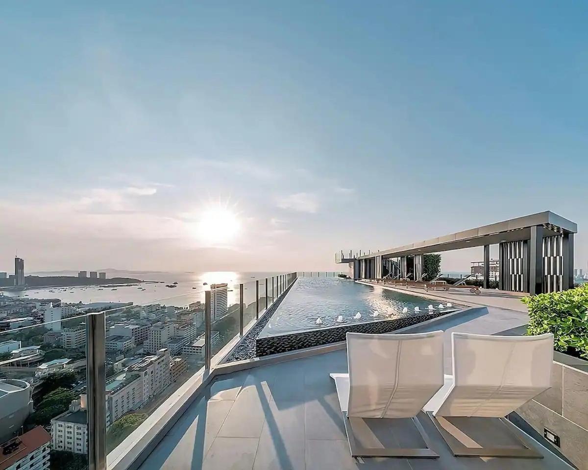 2 Bed Room, Large Living Room @ Central Pattaya Extérieur photo